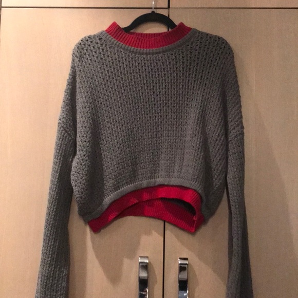 Cropped Knot Sweater - Picture 1 of 3